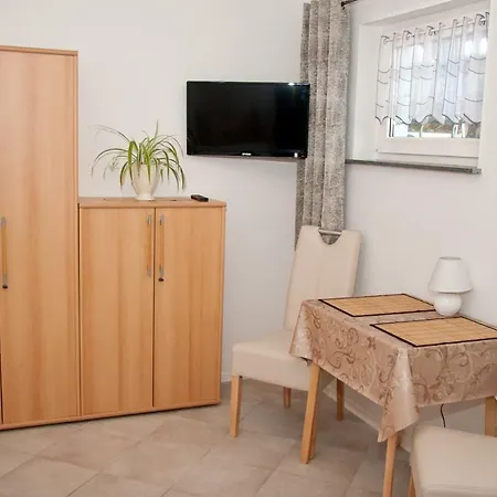 Zeise Apartment